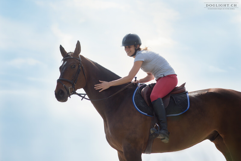 Complicité cheval cavalière ciel