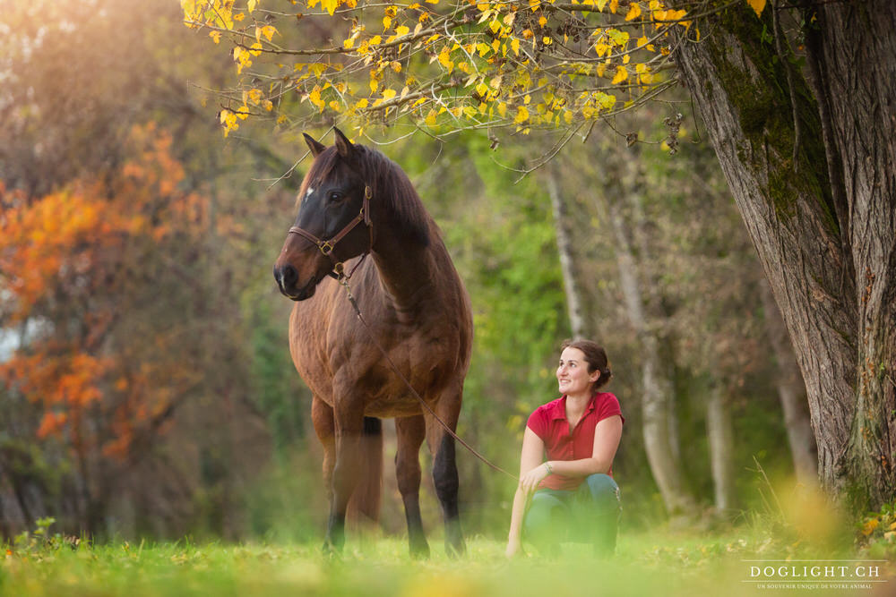 Photographie cheval et femme couleurs automne