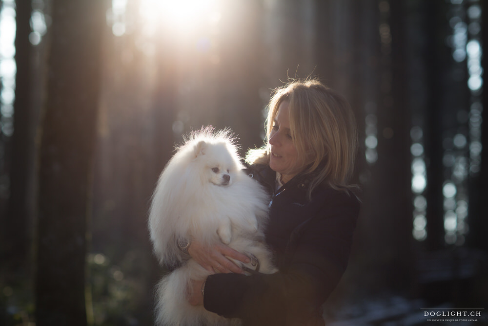 Portrait avec Spitz nain dans les bras