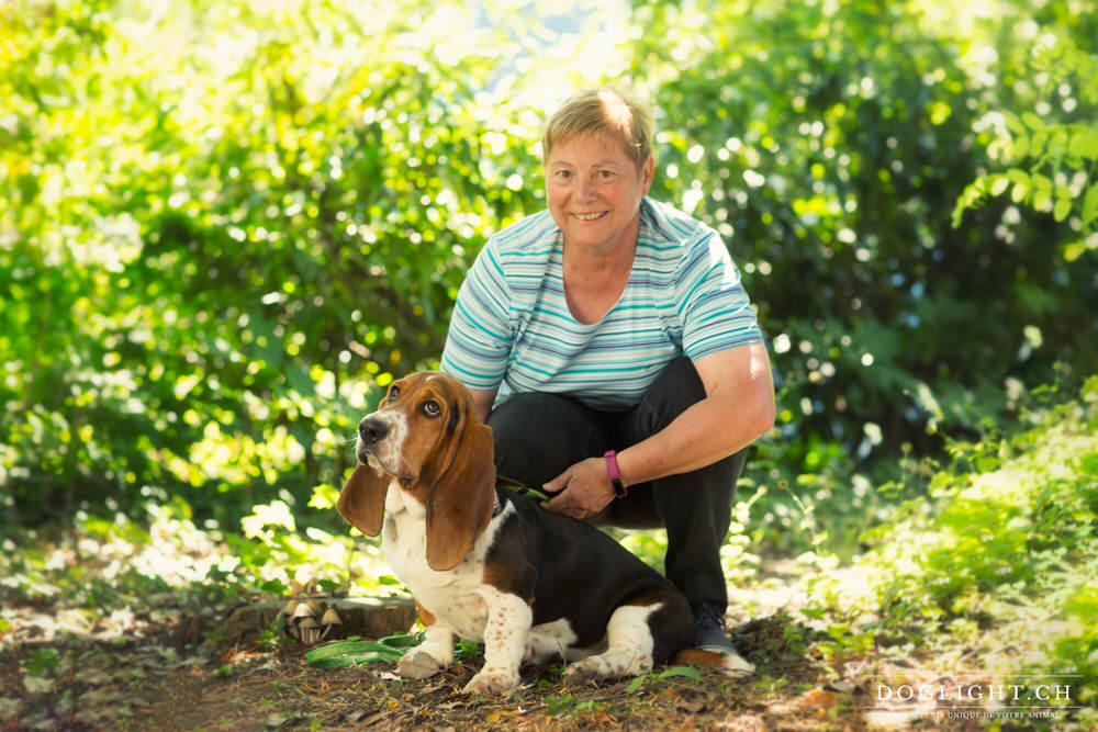 Basset et son maître à Nyon, région Genève